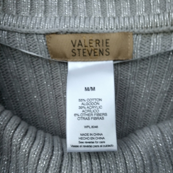 SOLD !!  🆕💥 Designer Valerie Stevens Silver MTLC Sweater NWT Medium - Picture 7 of 12